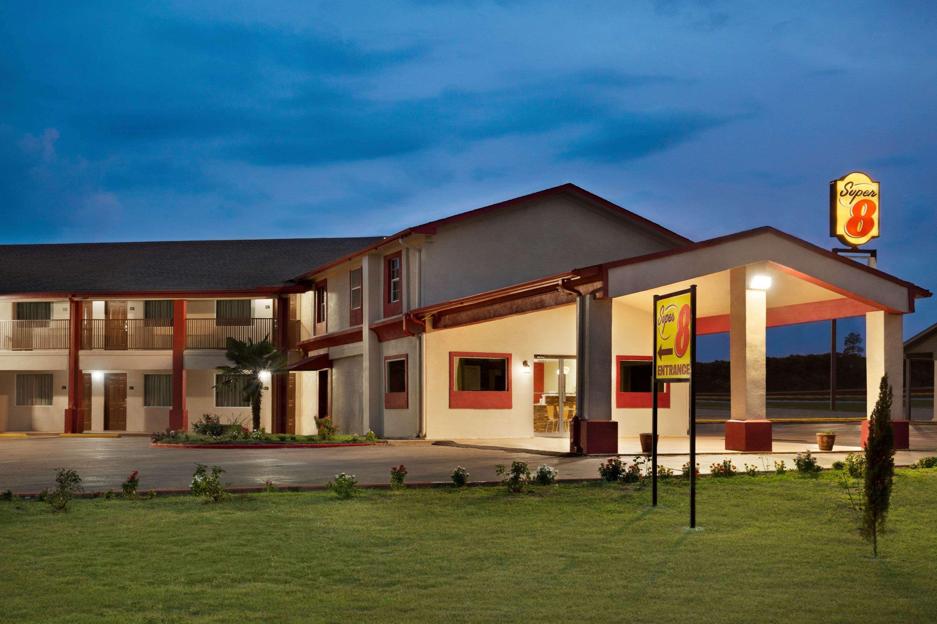 Super 8 By Wyndham Corsicana Exteriér fotografie