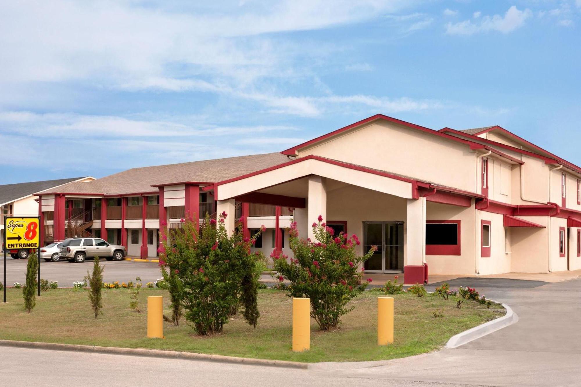 Super 8 By Wyndham Corsicana Exteriér fotografie