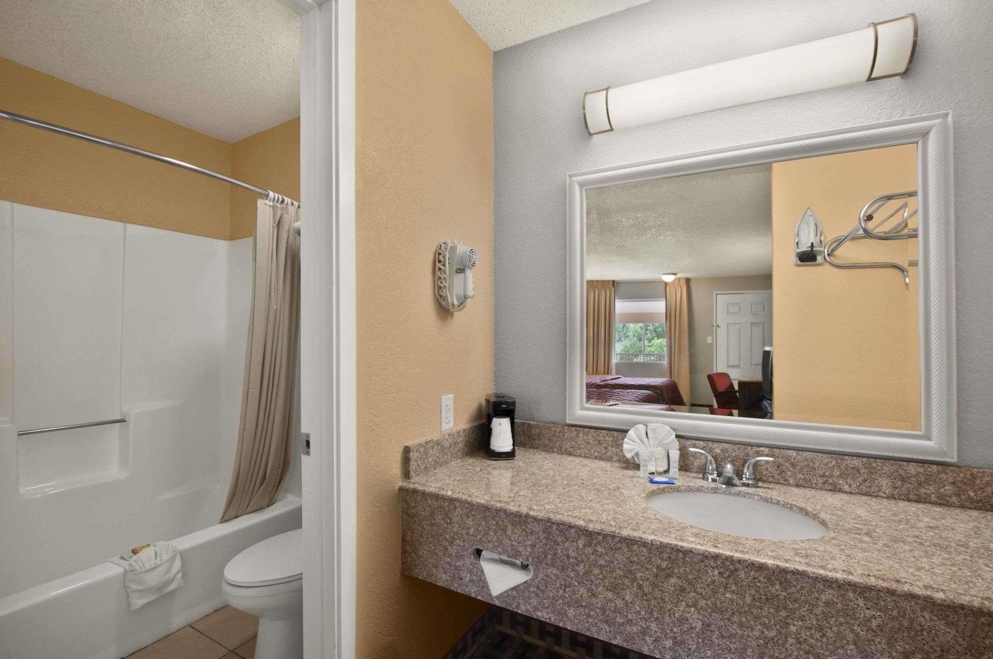 Super 8 By Wyndham Corsicana Exteriér fotografie